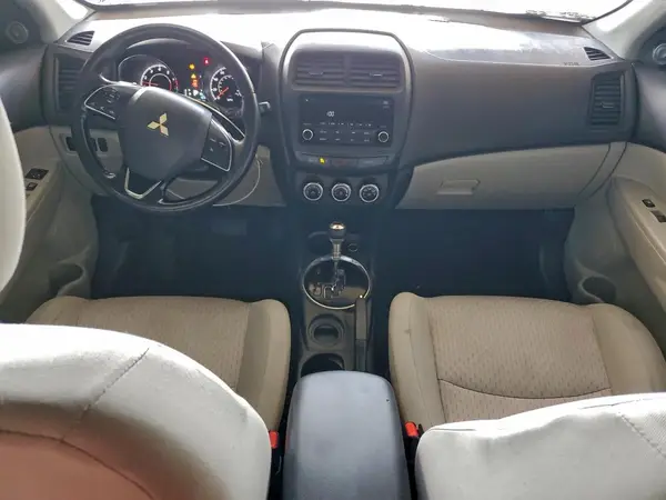 JA4AP3AU2HZ012865 2017 MITSUBISHI OUTLANDER - Image 8