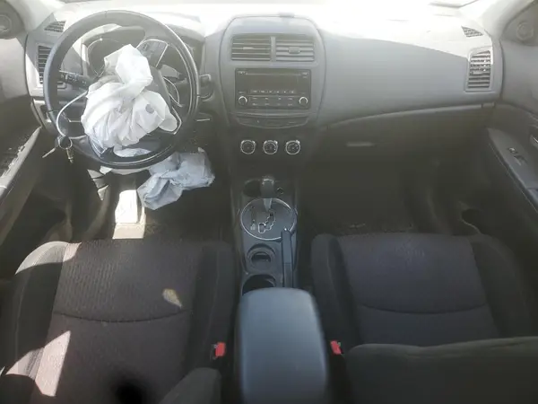 JA4AP3AU2HZ014017 2017 MITSUBISHI OUTLANDER - Image 8
