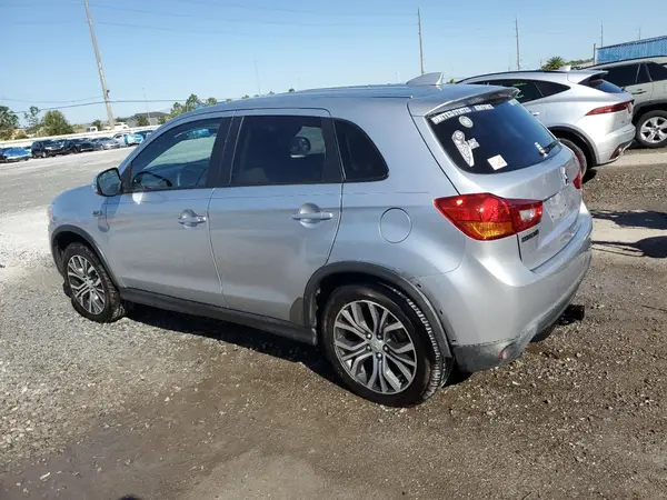JA4AP3AU2HZ023798 2017 MITSUBISHI OUTLANDER - Image 2