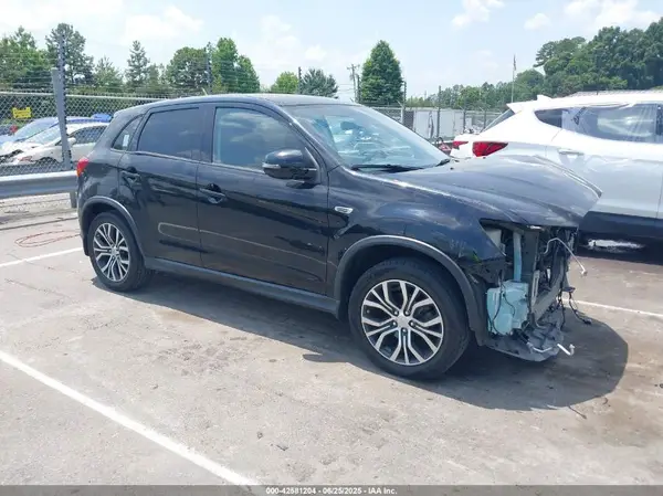 JA4AP3AU2HZ025017 2017 MITSUBISHI OUTLANDER - Image 1