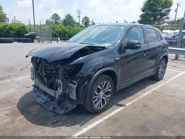 JA4AP3AU2HZ025017 2017 MITSUBISHI OUTLANDER - Image 2