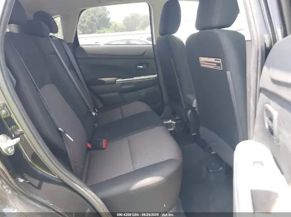 JA4AP3AU2HZ025017 2017 MITSUBISHI OUTLANDER - Image 8