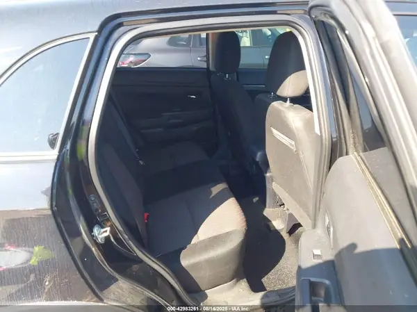 JA4AP3AU2HZ028161 2017 MITSUBISHI OUTLANDER - Image 8