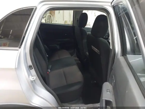 JA4AP3AU2HZ032372 2017 MITSUBISHI OUTLANDER - Image 8