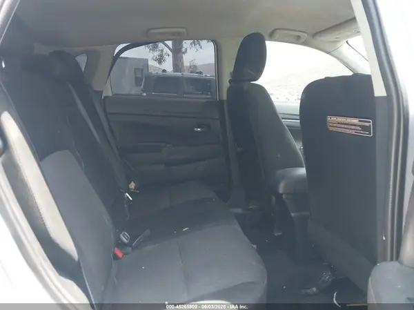JA4AP3AU2HZ035000 2017 MITSUBISHI OUTLANDER - Image 8