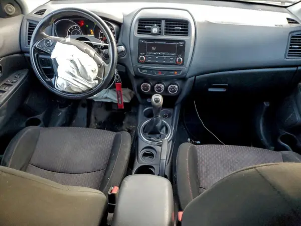 JA4AP3AU2HZ040973 2017 MITSUBISHI OUTLANDER - Image 8