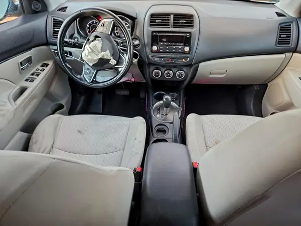 JA4AP3AU2HZ041556 2017 MITSUBISHI OUTLANDER - Image 8