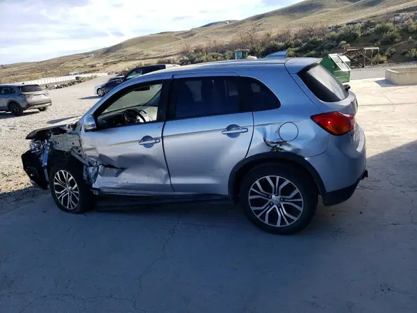 JA4AP3AU2HZ048555 2017 MITSUBISHI OUTLANDER - Image 2