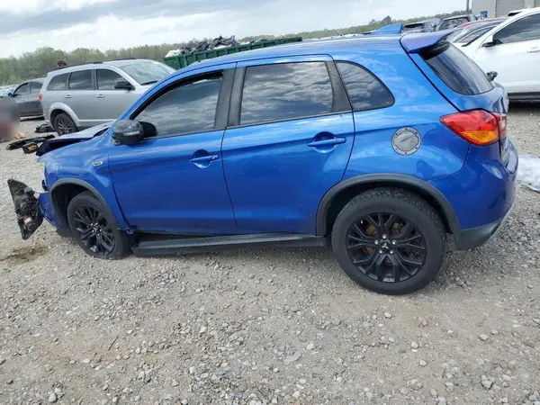JA4AP3AU2HZ049852 2017 MITSUBISHI OUTLANDER - Image 2