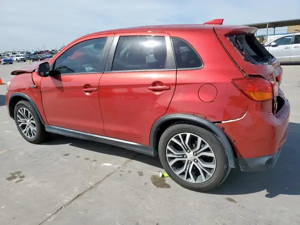 JA4AP3AU2HZ050340 2017 MITSUBISHI OUTLANDER - Image 2