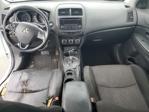 JA4AP3AU2HZ057031 2017 MITSUBISHI OUTLANDER - Image 8