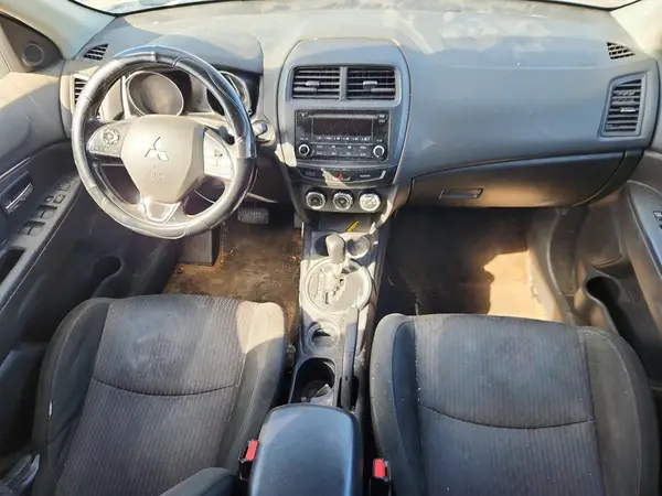 JA4AP3AU2HZ058695 2017 MITSUBISHI OUTLANDER - Image 8