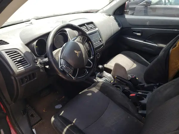 JA4AP3AU2HZ061208 2017 MITSUBISHI OUTLANDER - Image 8
