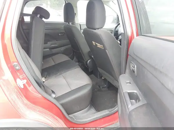 JA4AP3AU2HZ064920 2017 MITSUBISHI OUTLANDER - Image 8