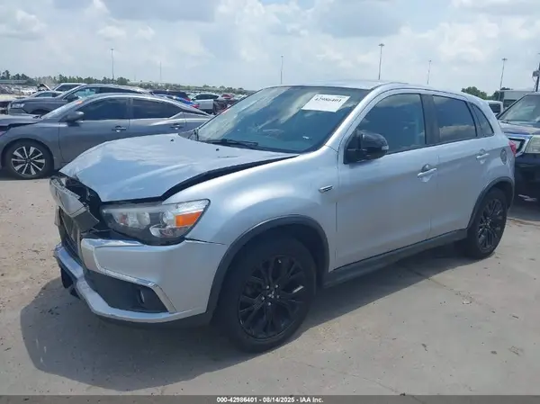 JA4AP3AU2HZ068868 2017 MITSUBISHI OUTLANDER - Image 2