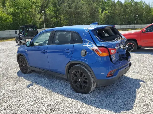 JA4AP3AU2JU004011 2018 MITSUBISHI OUTLANDER - Image 2