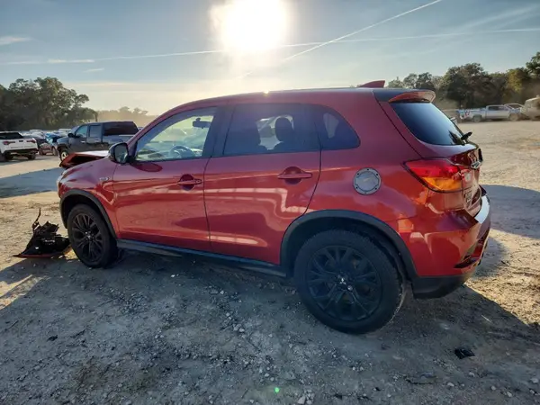 JA4AP3AU2JU004560 2018 MITSUBISHI OUTLANDER - Image 2