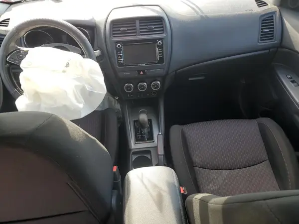 JA4AP3AU2JU007393 2018 MITSUBISHI OUTLANDER - Image 8