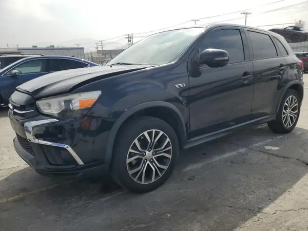 JA4AP3AU2JU009841 2018 MITSUBISHI OUTLANDER - Image 1