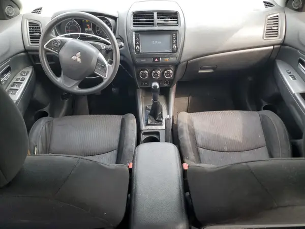 JA4AP3AU2JU009841 2018 MITSUBISHI OUTLANDER - Image 8