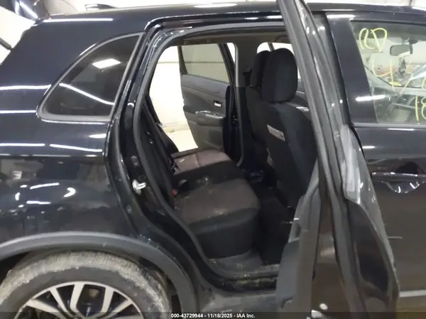 JA4AP3AU2JU012707 2018 MITSUBISHI OUTLANDER - Image 8