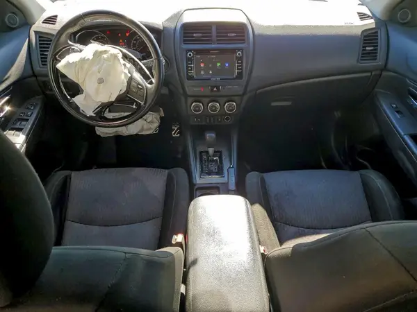 JA4AP3AU2JU015638 2018 MITSUBISHI OUTLANDER - Image 8