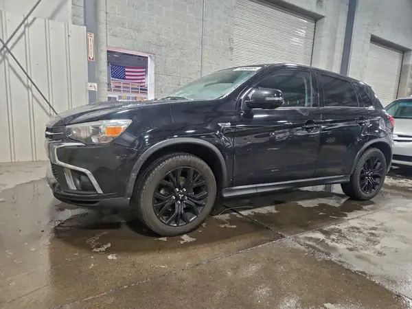 JA4AP3AU2JU016319 2018 MITSUBISHI OUTLANDER - Image 1