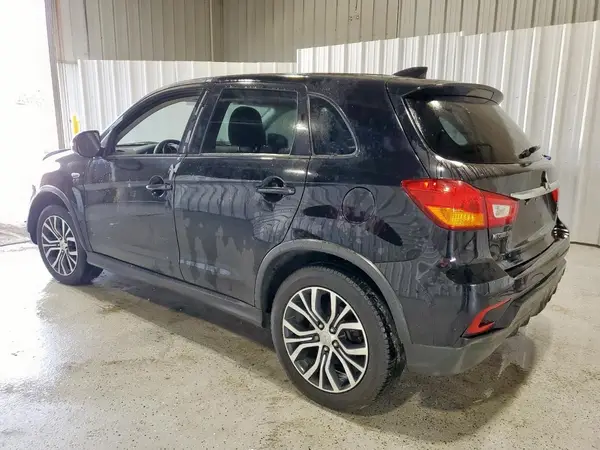JA4AP3AU2JU017678 2018 MITSUBISHI OUTLANDER - Image 2