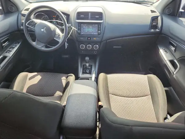 JA4AP3AU2JU023870 2018 MITSUBISHI OUTLANDER - Image 8