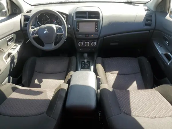 JA4AP3AU2JU023903 2018 MITSUBISHI OUTLANDER - Image 8