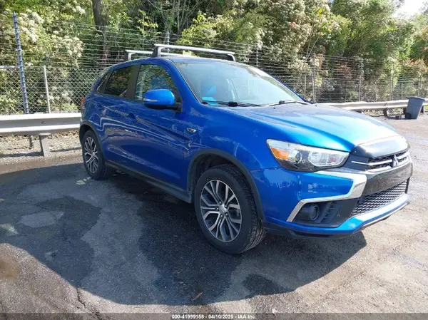 JA4AP3AU2JU024730 2018 MITSUBISHI OUTLANDER - Image 1
