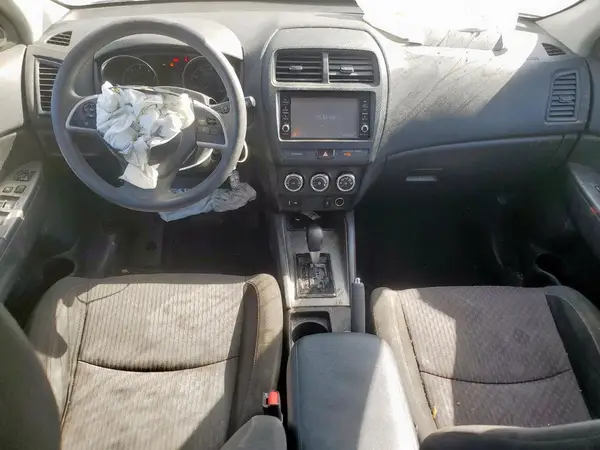 JA4AP3AU2JZ002214 2018 MITSUBISHI OUTLANDER - Image 8