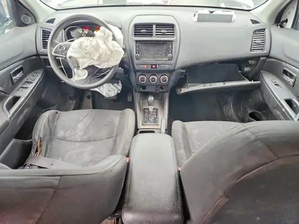 JA4AP3AU2JZ017893 2018 MITSUBISHI OUTLANDER - Image 8