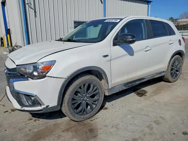 JA4AP3AU2JZ024830 2018 MITSUBISHI OUTLANDER - Image 1