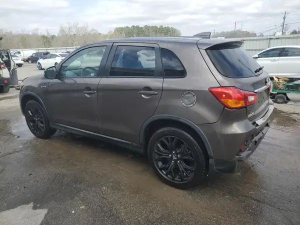 JA4AP3AU2JZ031695 2018 MITSUBISHI OUTLANDER - Image 2