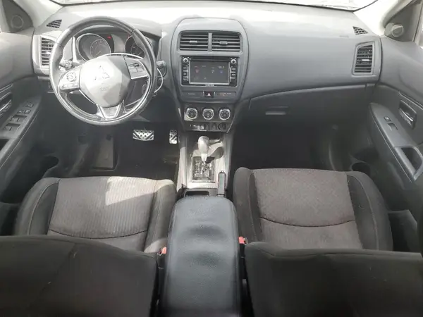 JA4AP3AU2JZ031695 2018 MITSUBISHI OUTLANDER - Image 8