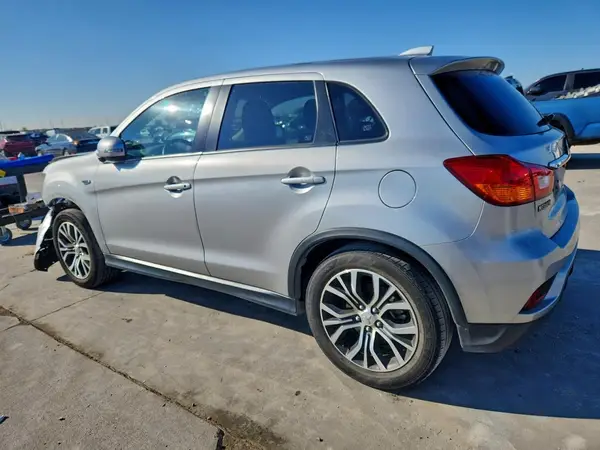 JA4AP3AU2KU002356 2019 MITSUBISHI OUTLANDER - Image 2