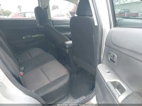JA4AP3AU2KU003703 2019 MITSUBISHI OUTLANDER - Image 8