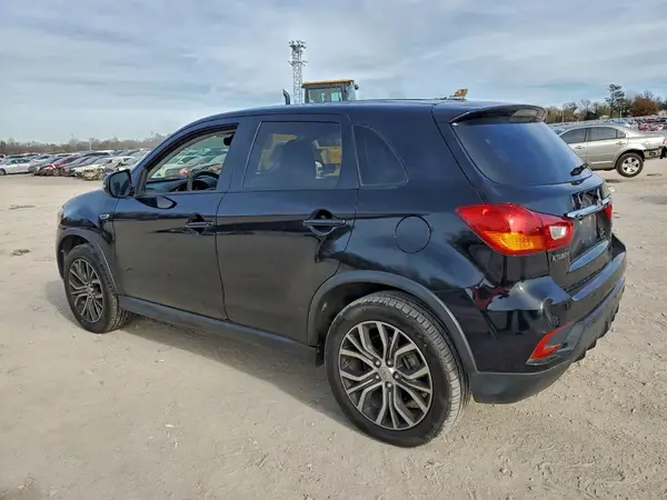 JA4AP3AU2KU006696 2019 MITSUBISHI OUTLANDER - Image 2