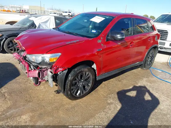 JA4AP3AU2KU010408 2019 MITSUBISHI OUTLANDER - Image 2