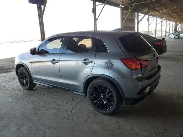 JA4AP3AU2KU010490 2019 MITSUBISHI OUTLANDER - Image 2