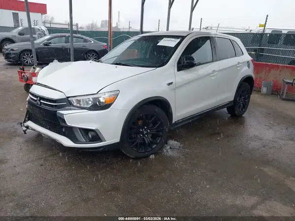 JA4AP3AU2KU010893 2019 MITSUBISHI OUTLANDER - Image 2