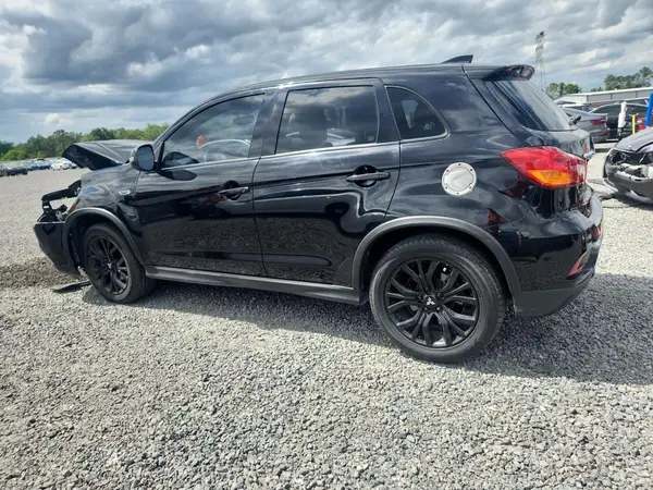 JA4AP3AU2KU011347 2019 MITSUBISHI OUTLANDER - Image 2