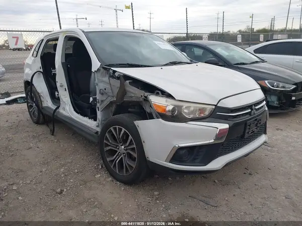 JA4AP3AU2KU021246 2019 MITSUBISHI OUTLANDER - Image 1
