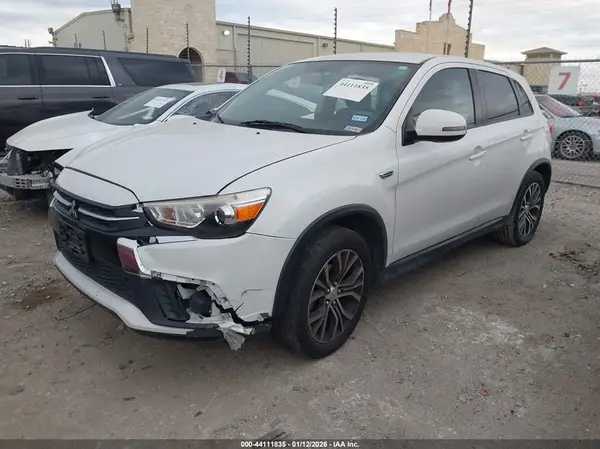 JA4AP3AU2KU021246 2019 MITSUBISHI OUTLANDER - Image 2