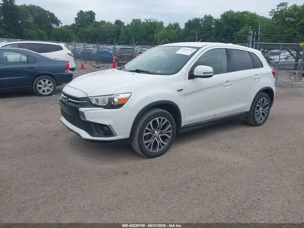 JA4AP3AU2KU023742 2019 MITSUBISHI OUTLANDER - Image 2