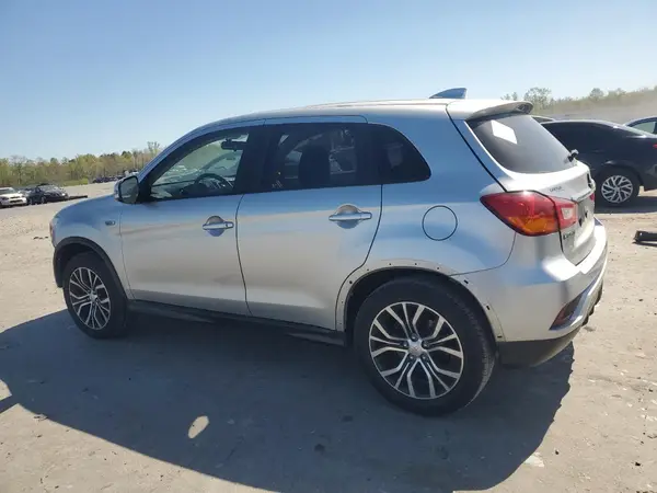 JA4AP3AU2KU027936 2019 MITSUBISHI OUTLANDER - Image 2