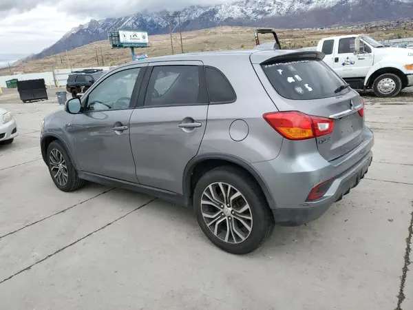 JA4AP3AU2KU032876 2019 MITSUBISHI OUTLANDER - Image 2