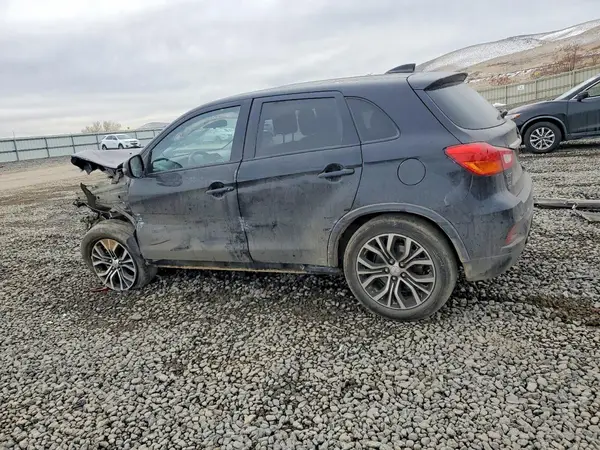 JA4AP3AU2KU032957 2019 MITSUBISHI OUTLANDER - Image 2