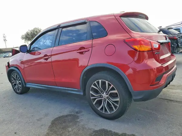 JA4AP3AU2KU033753 2019 MITSUBISHI OUTLANDER - Image 2